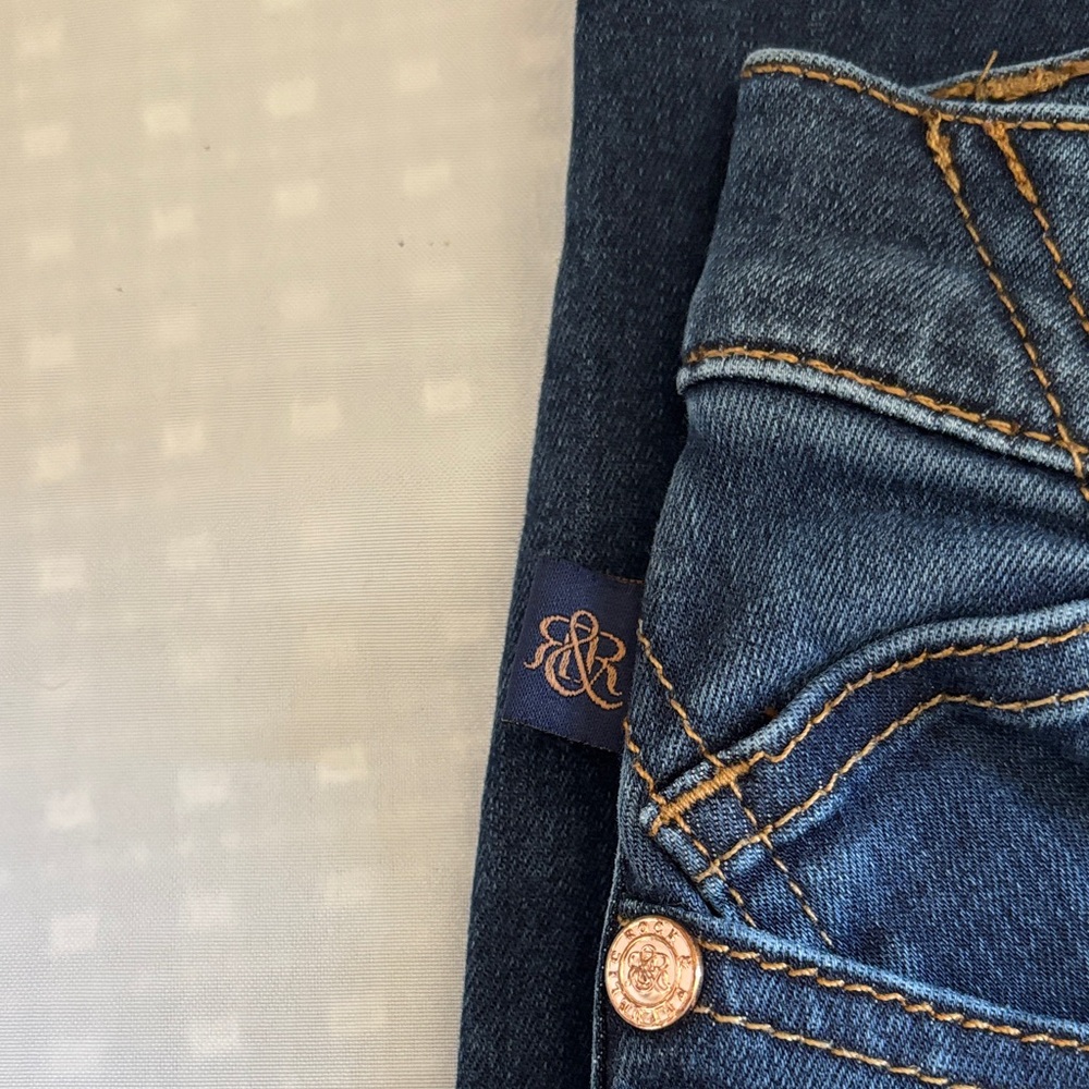 Rock & Republic Women's Dark Blue Skinny Jeans - Picture 2 of 4